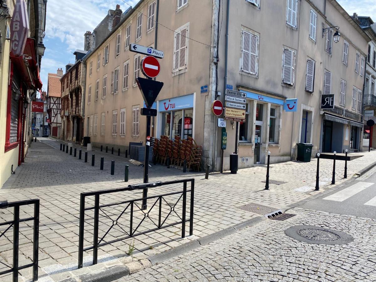 Beau Studio Centre Ville Et Proche Gare Bourges Exterior photo